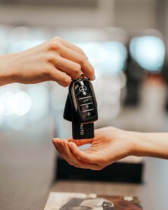 Tammer-Auto on nyt Toyota Tampere 🫶 Mutta ennen kuin huolestut kerromme, ettei mitään hätää - ainoastaan nimi vaihtuu, ...